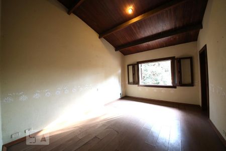 Casa à venda com 1300m², 5 quartos e 6 vagasSuíte 4