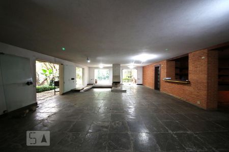 Casa à venda com 1300m², 5 quartos e 6 vagasSala 