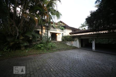 Casa à venda com 1300m², 5 quartos e 6 vagasEntrada - Fachada 
