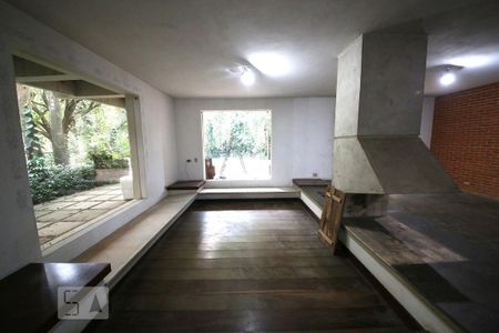 Casa à venda com 1300m², 5 quartos e 6 vagasSala 