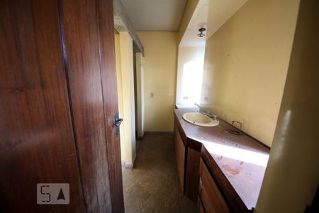 Casa à venda com 1300m², 5 quartos e 6 vagasSuíte 2 - Banheiro