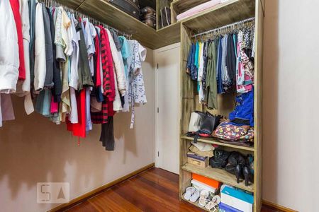 Apartamento à venda com 120m², 4 quartos e 2 vagasQuarto