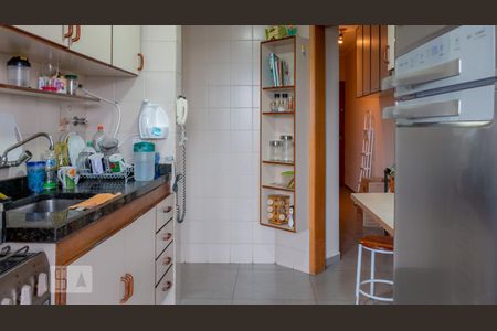 Apartamento à venda com 110m², 3 quartos e 2 vagasCozinha