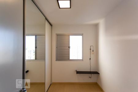 Quarto de apartamento à venda com 2 quartos, 45m² em Vila Gomes, São Paulo