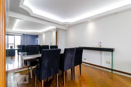 Apartamento à venda com 70m², 2 quartos e 1 vagaSala