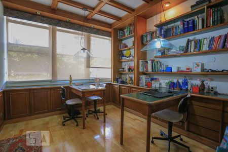 Apartamento à venda com 250m², 4 quartos e 2 vagasQuarto 1