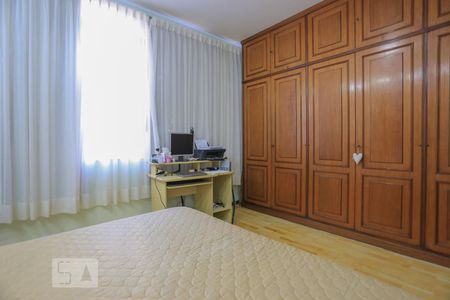 Apartamento à venda com 250m², 4 quartos e 2 vagasQuarto 4 Suíte