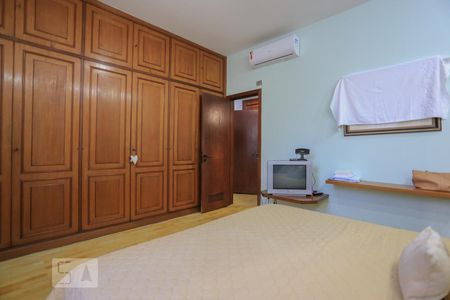 Apartamento à venda com 250m², 4 quartos e 2 vagasQuarto 4 Suíte