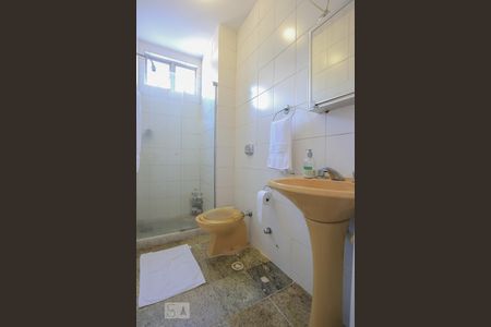 Apartamento à venda com 250m², 4 quartos e 2 vagasBanheiro de Serviço