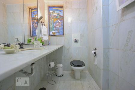 Apartamento à venda com 250m², 4 quartos e 2 vagasLavabo