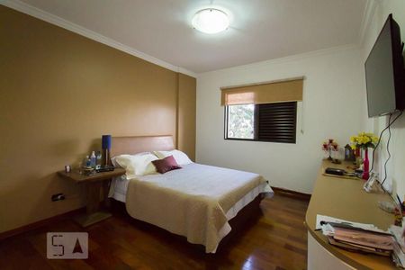 Apartamento para alugar com 141m², 3 quartos e 4 vagasSuíte