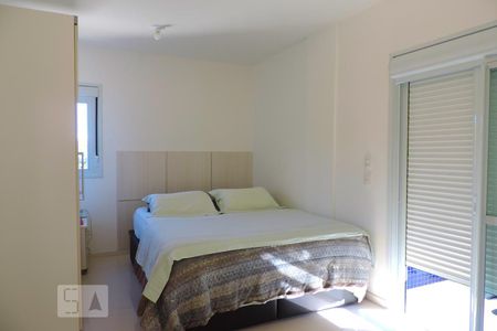 Suite 1 de apartamento para alugar com 2 quartos, 75m² em Itacorubi, Florianópolis