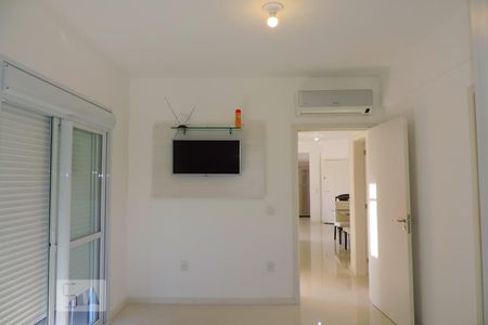 Suite 1  de apartamento para alugar com 2 quartos, 75m² em Itacorubi, Florianópolis