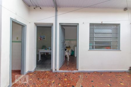 Casa à venda com 147m², 2 quartos e 7 vagasEdicula