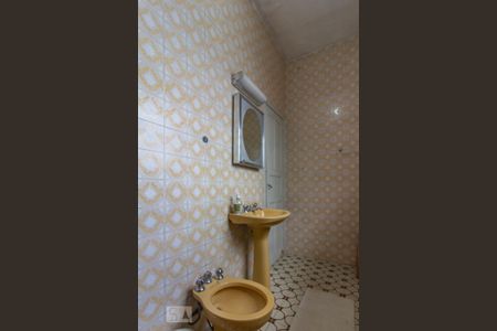 Casa à venda com 147m², 2 quartos e 7 vagasBanheiro