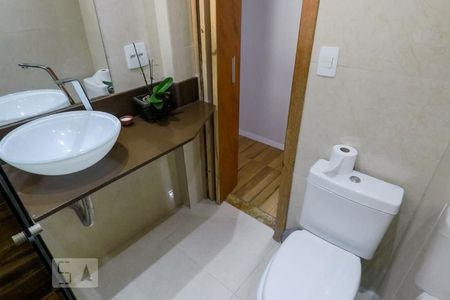 Apartamento para alugar com 70m², 2 quartos e 1 vagaBanheiro