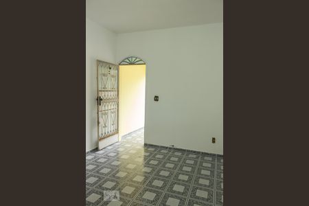 Sala de casa para alugar com 2 quartos, 230m² em Campo Grande, Rio de Janeiro