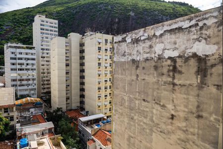 Vista de kitnet/studio para alugar com 1 quarto, 32m² em Copacabana, Rio de Janeiro
