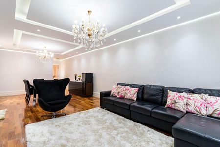 1o. Andar - Sala de casa à venda com 3 quartos, 200m² em Jardim da Saúde, São Paulo