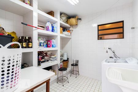 Casa à venda com 200m², 3 quartos e 4 vagasÁrea de serviço