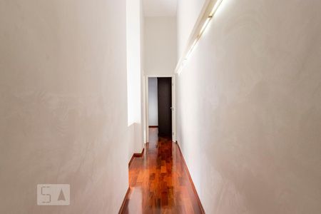 2o. Andar - Corredor de casa à venda com 3 quartos, 200m² em Jardim da Saúde, São Paulo