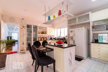 Casa à venda com 200m², 3 quartos e 4 vagas1o. Andar - Cozinha