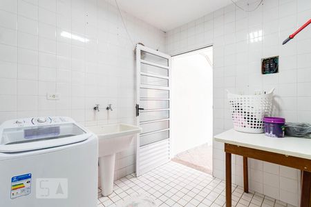 Casa à venda com 200m², 3 quartos e 4 vagasÁrea de serviço