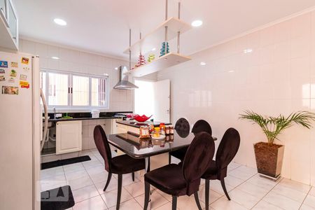 Casa à venda com 200m², 3 quartos e 4 vagas1o. Andar - Cozinha