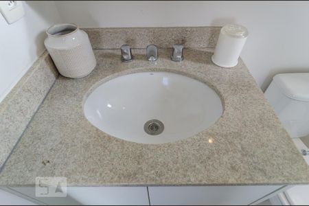 Studio para alugar com 35m², 1 quarto e sem vaga Studio para alugar com 35m², 1 quarto e sem vagaBanheiro