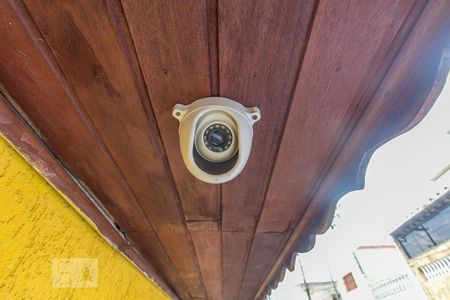 Casa à venda com 200m², 3 quartos e 2 vagasSistema Segurança