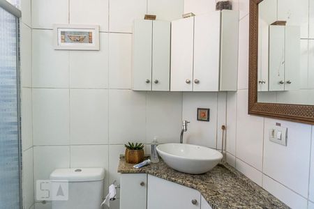 Apartamento à venda com 47m², 2 quartos e sem vaga Apartamento à venda com 47m², 2 quartos e sem vagaBanheiro