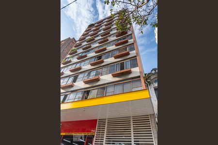 Apartamento à venda com 47m², 2 quartos e sem vaga Apartamento à venda com 47m², 2 quartos e sem vagaFachada