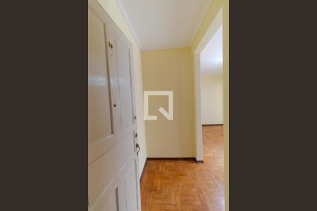 Hall de entrada de apartamento para alugar com 2 quartos, 60m² em Centro, Campinas