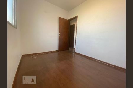 Quarto de apartamento à venda com 3 quartos, 53m² em Santa Cruz, Belo Horizonte