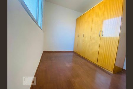 Quarto de apartamento à venda com 3 quartos, 53m² em Santa Cruz, Belo Horizonte