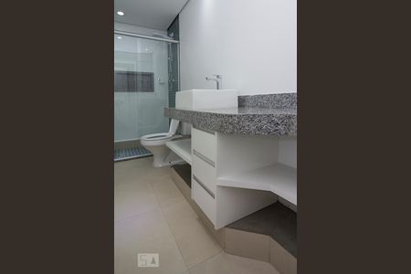Apartamento para alugar com 112m², 3 quartos e 1 vagaDetalhe banheiro corredor 1