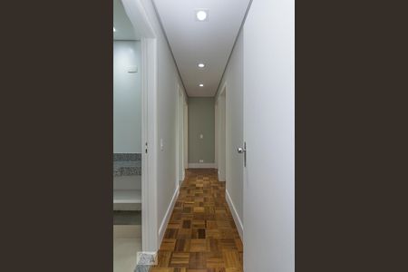 Corredor de apartamento para alugar com 3 quartos, 112m² em Perdizes, São Paulo