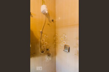 Casa à venda com 240m², 3 quartos e 4 vagasBanheiro 3 Chuveiro