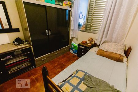 Casa à venda com 240m², 3 quartos e 4 vagasQuarto de Serviço