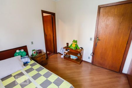 Casa à venda com 240m², 3 quartos e 4 vagasSuíte 2