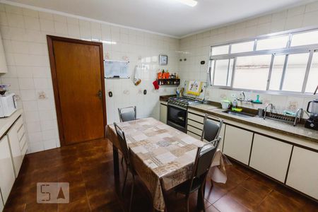 Cozinha 1 de casa à venda com 3 quartos, 240m² em Lapa, São Paulo