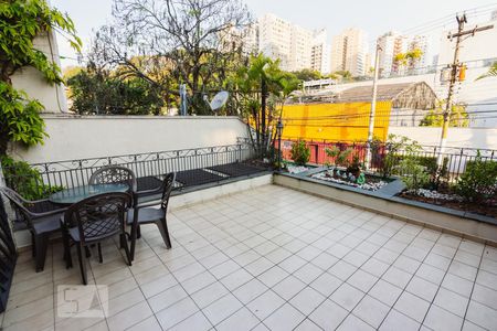 Varanda de casa à venda com 3 quartos, 240m² em Lapa, São Paulo