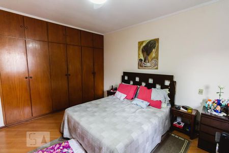 Casa à venda com 240m², 3 quartos e 4 vagasSuíte 1