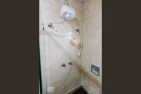 Casa à venda com 240m², 3 quartos e 4 vagasBanheiro da Suíte 1 Chuveiro