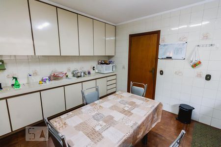 Casa à venda com 240m², 3 quartos e 4 vagasCozinha 1