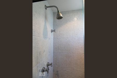 Apartamento à venda com 78m², 2 quartos e 1 vagaBanheiro da suíte 2