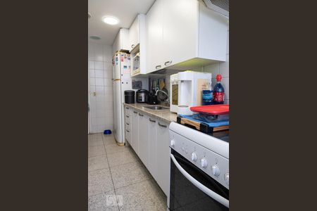 Apartamento à venda com 78m², 2 quartos e 1 vagaCozinha