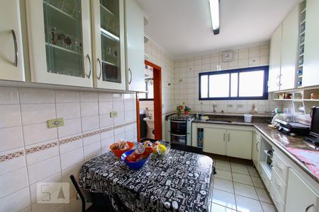 Apartamento à venda com 98m², 3 quartos e 2 vagasCozinha