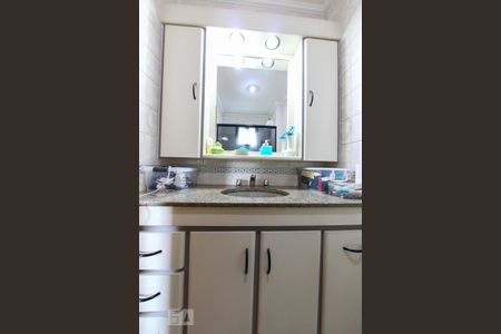 Apartamento à venda com 98m², 3 quartos e 2 vagasBanheiro da Suite