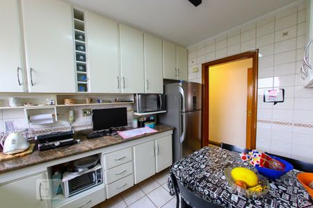 Apartamento à venda com 98m², 3 quartos e 2 vagasCozinha